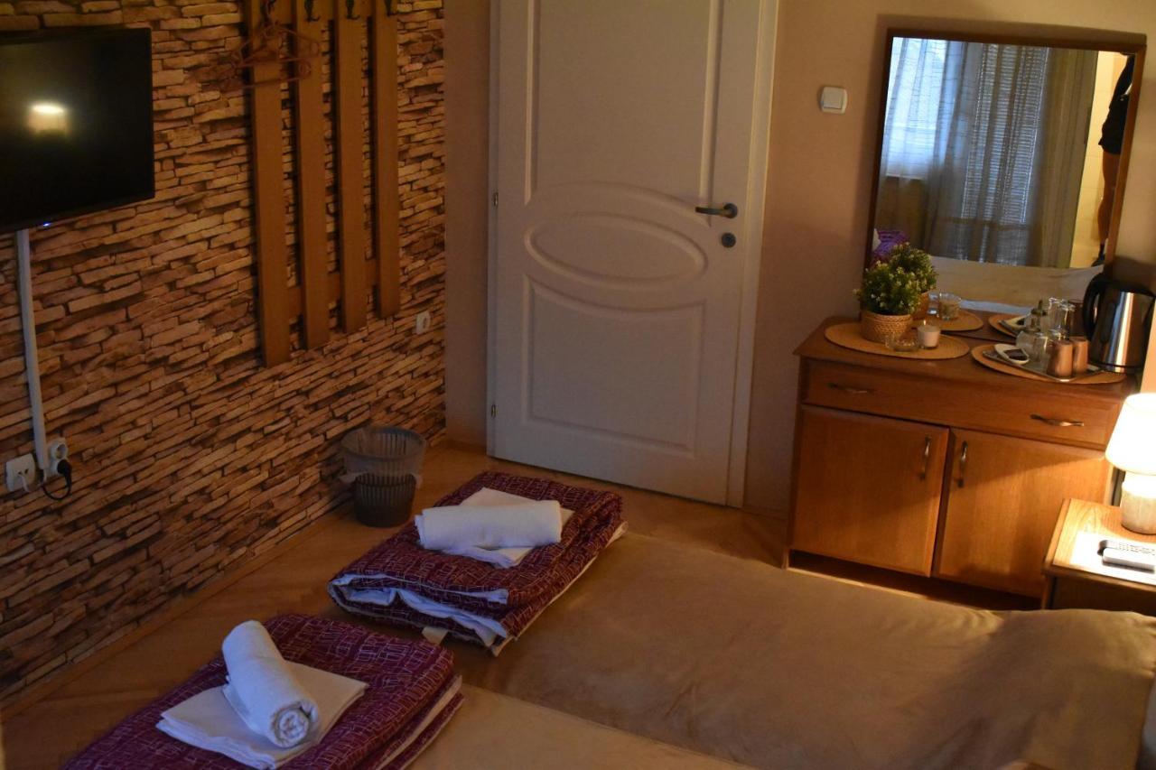 Guest House Kozle Skopje Exterior photo